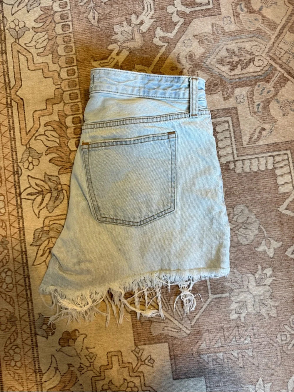 Abercrombie & Fitch baggy low rise shorts